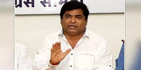 வாட்ஸ்அப் குரூப்பில் ஆபாச படம்... சிக்கலில் கோவா துணை முதல்வர்...!