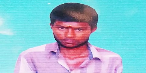 மது போதையில் இருந்த இளைஞரை பெட்ரோல் ஊற்றி எரித்த நண்பர்கள்...!