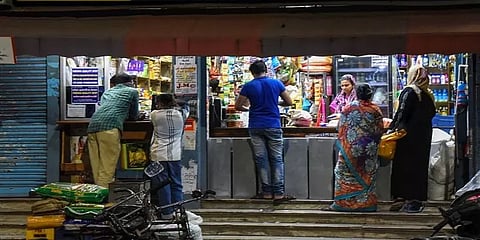 இரவு 10 வரை கடைகளை திறக்கலாம் - தமிழக அரசு