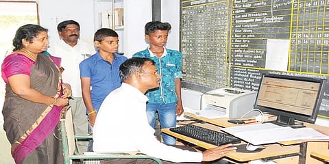 பத்தாம் வகுப்பு மாணவர்களுக்கு நாளை முதல் வேலைவாய்ப்புப் பதிவு