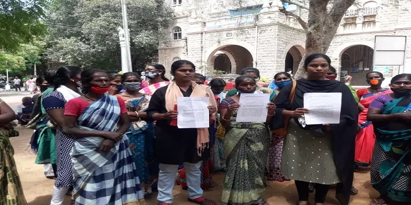 தகாத வார்த்தைகளால் திட்டியதாக இளம்பெண் தற்கொலை முயற்சி - விஏஓ மீது புகார்
