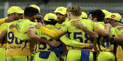 என்றென்றும் சிஎஸ்கே தான்… அன்பை பொழியும் ரசிகர்கள்!!