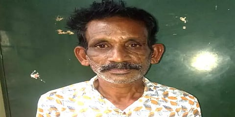 ஏடிஎம் மையத்தில் பணம் எடுக்க உதவுவது போல் மோசடி.. முன்னாள் நடத்துநர் கைது.!