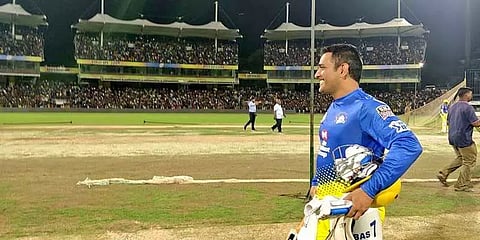 தோற்றாலும் அன்பை கொட்டும் ரசிகர்கள்... சிலிர்த்து போன தோனி!