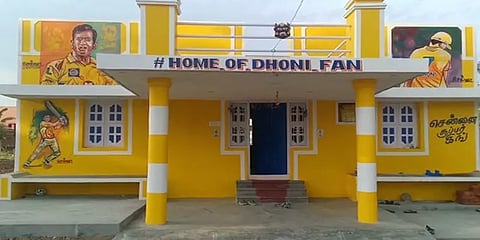 "நேரில் வந்து வீட்டை பாருங்கள் தோனி" ரசிகரின் அன்பு கோரிக்கை !