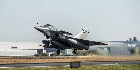 வலிமைபெறும் வான்படை: மேலும் 3 ரஃபேல் போர்விமானங்கள் இந்திய விமானப்படையில் இணைகிறது !