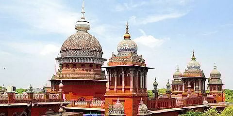 'கல்லூரிகளில் இறுதி பருவத்தேர்வு கட்டாயம்' - யூஜிசி திட்டவட்டம்