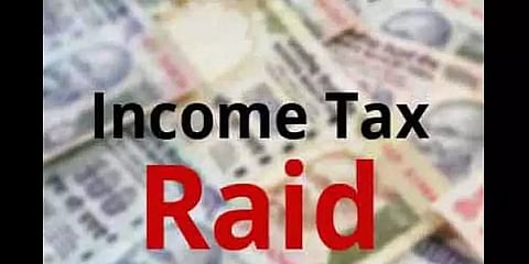 தமிழகத்தின் பல இடங்களில் ஐ.டி. ரெய்டு..! கோடிக்கணக்கில் சிக்கிய பணம்.!