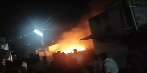 நாமக்கல்: வீட்டுக்குள் வைக்கப்பட்டிருந்த பட்டாசு வெடித்து இருவர் உயிரிழப்பு..!