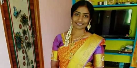 4 வருட காதல்.. திருமணம் செய்ய மறுத்த காதலன்? காதலி எடுத்த விபரீத முடிவு!