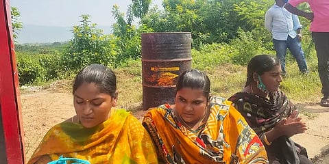 ஓடும் அரசு பேருந்தில் பட்டப்பகலில் கொள்ளை : வசமாக சிக்கிய 3 பெண்கள்!