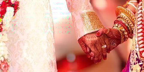 திருமணத்திற்காக மதம் மாறுவதை ஏற்றுக்கொள்ள முடியாது: அலகாபாத் உயர்நீதிமன்றம்.!