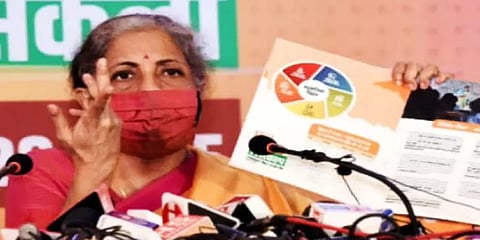 பாஜகவின் கொரோனா தடுப்பூசி வாக்குறுதி விதிமீறலா?: விளக்கம் அளித்த தேர்தல் ஆணையம்