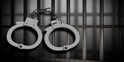 பெண்களுக்கு தெரியாமல் ஆபாச வீடியோ: மனைவியின் தோழிகளால் சிக்கிய பேருந்து நடத்துநர்!