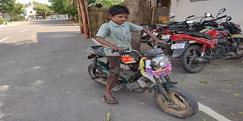 ஊரடங்கு நாட்களில் மெக்கானிக் பயிற்சி: ஈரோட்டில் அசத்தும் ஆறாம் வகுப்பு மாணவன்