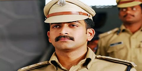 கொரோனாவிலிருந்து மீண்டு காவல்துறை அதிகாரியாக நடிக்கும் பிரித்விராஜ்!