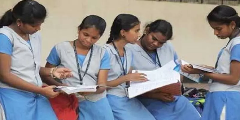 நவம்பர் 16-ஆம் தேதி முதல் மீண்டும் பள்ளி, கல்லூரிகள் திறப்பு