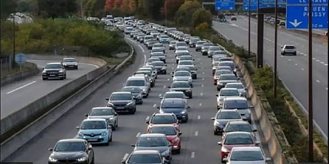 பிரான்ஸ் நாட்டில் மீண்டும் பொது முடக்கம்: 700 கி.மீ. தூரத்துக்கு போக்குவரத்து நெரிசல்