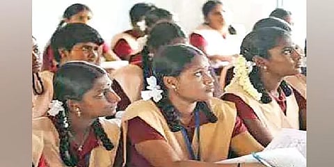 பள்ளிகள் திறப்பு தேதியில் மாற்றமா? இன்று அறிவிப்பு வெளியாக வாய்ப்பு.!