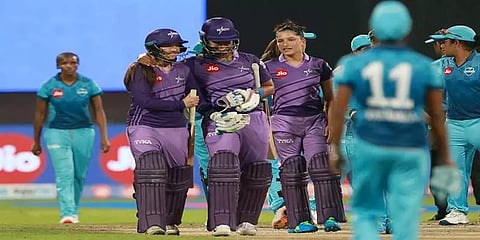 மகளிர் டி20 சேலஞ்ச் : சூப்பர்நோவாஸ் அணியை வீழ்த்தி வெலாசிட்டி அணி வெற்றி