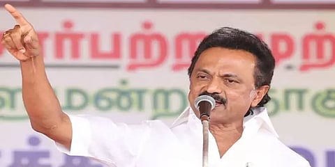 எல்லாவற்றையும் தலைகீழாகச் செய்வதுதான் அதிமுக அரசா? ஸ்டாலின் கேள்வி