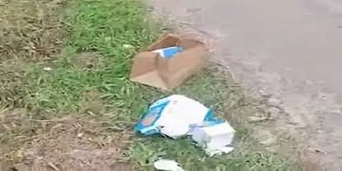 “சார் நீங்க குப்பைய ரோட்லயே போட்ருக்கீங்க”... மிரண்டு போன இளைஞர்கள்!