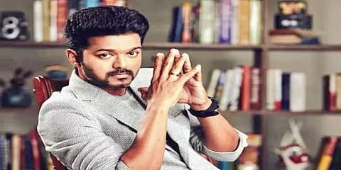 ’அகில இந்திய தளபதி விஜய் மக்கள் இயக்கம்’ என்ற பெயரில் அரசியல் கட்சி தொடங்குகிறாரா விஜய்?