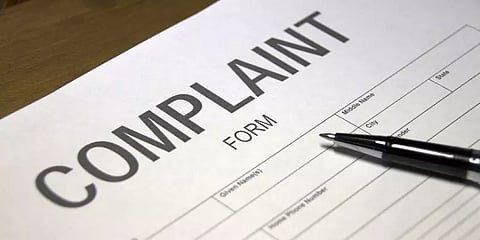 படித்த பள்ளியில் பொதுத்தேர்வு எழுத அனுமதிக்கப்படவில்லை - ஆட்சியரிடம் மனுகொடுத்த மாணவி