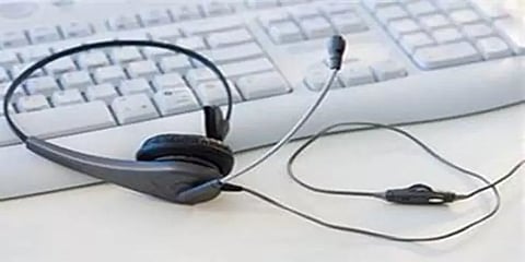 ’’உங்க சிஸ்டம்ல வைரஸ் இருக்கு..’’: போலி கால்சென்டர் நடத்தி வசமாக சிக்கிய 17 பேர்