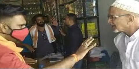 "லட்சுமி, கணேஷ் வெடியை நீங்கள் விற்கக்கூடாது!" - ம.பி.யில் இஸ்லாமியர் கடைகளில் மிரட்டல்