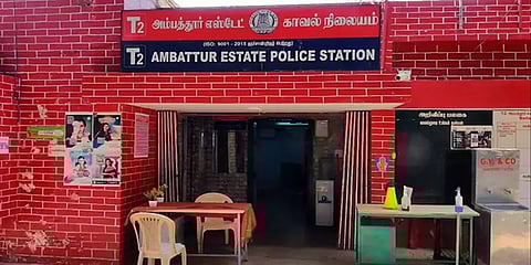 காவல் நிலையத்தில் இருந்த 4 குற்றவாளிகள் எஸ்கேப்... தேடும் போலீசார்.!