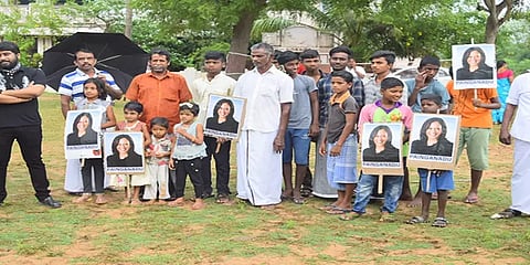 "எங்க ஊரு பொண்ணுதாம்பா அமெரிக்க துணை அதிபரு"-கெத்து காட்டும் கிராமத்து மக்கள்