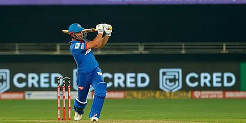 ஹைதராபாத் பந்துவீச்சை துவம்சம் செய்த ஸ்டாய்னிஸ் - தவான் ஜோடி!