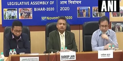 'பிற்பகல் வரை 25% வாக்குகளே எண்ணப்பட்டன'- முடிவுகளில் தொடரும் தாமதம்