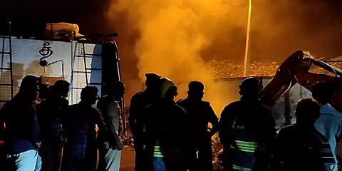 ஓமலூர் குப்பை கிடங்கில் ஏற்பட்ட தீ: நோய் தொற்று அச்சத்தில் மக்கள்