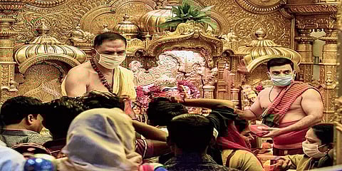 மகாராஷ்டிராவில் அனைத்து மதவழிபாட்டு தலங்களும் நாளை திறப்பு