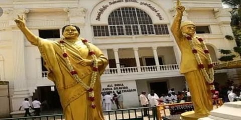 கறுப்பர் கூட்டம் ஆனாலும் சரி... காவி கொடி பிடிப்பவர்களானாலும் சரி..! - அதிமுக