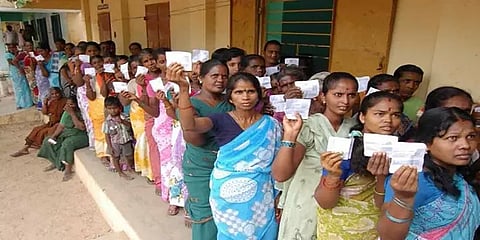 தமிழகத்தில் 6 கோடியே 10 லட்சத்து 44 ஆயிரத்து 358 வாக்காளர்கள்: புதிய பட்டியல் வெளியீடு