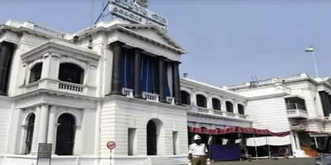 நாடகக் கலைஞர்கள் வாத்தியங்களை அரசு பேருந்தில் இலவசமாக கொண்டு செல்ல அனுமதி