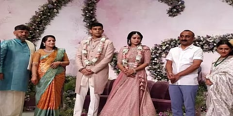 அன்று நண்பன், இன்று சம்பந்தி... சித்தார்த்தா குடும்பத்தின் உறவினர் ஆன டி.கே.சிவக்குமார்!