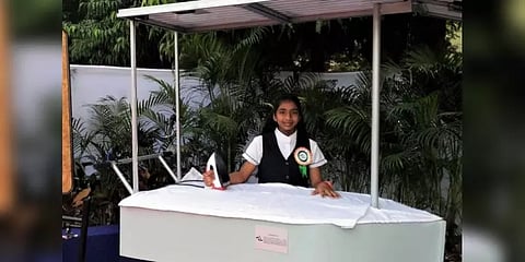 மரங்களைக் காக்க 'சோலார்' இஸ்திரி வண்டி கண்டுபிடித்தேன்! - ஸ்வீடன் விருது வென்ற தமிழக மாணவி