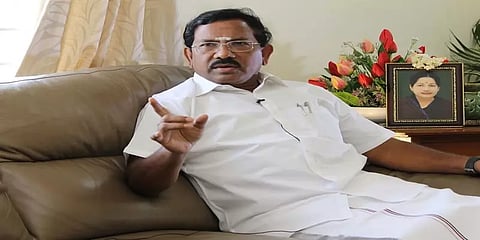 தமிழை ஆட்சி மொழியாக மாற்றுவது அமித்ஷாவின் கையில் தான் உள்ளது - மாஃபா பாண்டியராஜன்