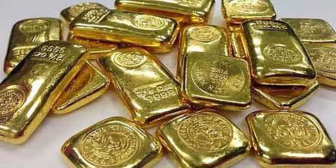 துபாயிலிருந்து கடத்தி வரப்பட்ட 2 கோடி மதிப்புள்ள தங்கம்: சென்னை ஏர்போர்ட்டில் 2பேர் கைது!