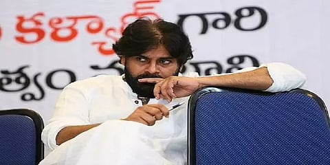 'மிகவும் குழப்பமான அரசியல்வாதி'... பவனின் 'யு-டர்ன்' அரசியலால் தகிக்கும் தொண்டர்கள்!