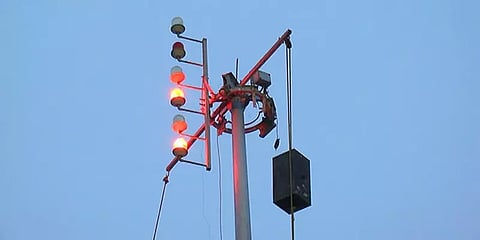 பெரிய அபாயம்: கடலூர், புதுச்சேரியில் 10ம் எண் புயல் எச்சரிக்கை கூண்டு ஏற்றம்