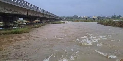 ஆரணி ஆற்றில் வெள்ளப்பெருக்கு - அபாய எச்சரிக்கை விடுத்த ஆட்சியர்