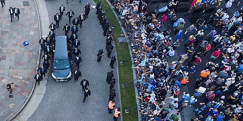 சாலைகளில் திரண்ட மாரடோனா ரசிகர்கள் - கால்பந்து நாயகனுக்கு கண்ணீர் அஞ்சலி