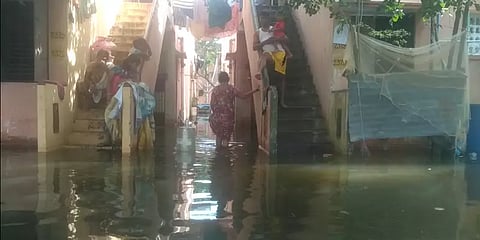 "நாங்களெல்லாம் மக்கள் இல்லையா?!" - கலங்கும் செம்மஞ்சேரி சுனாமி குடியிருப்புவாசிகள்