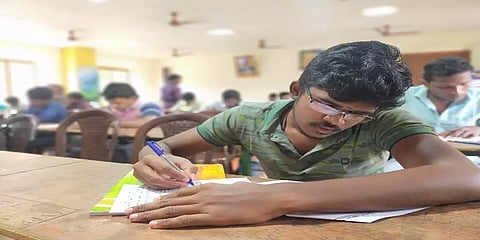 நெல்லை: காவலர் பணியிடங்களுக்கு கட்டணமில்லா பயிற்சி வகுப்புகள் நடத்தும் இளம் தன்னார்வலர்கள்