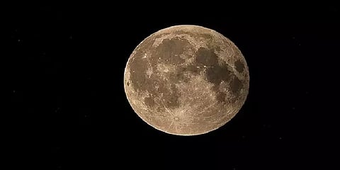 2020-ன் கடைசி சந்திர கிரகணம் இன்று! - இந்தியாவில் தெரியுமா?